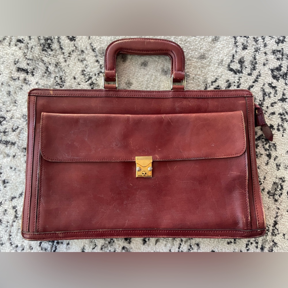 Elegant Brown Leather Briefcase Bag